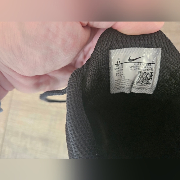 Nike Air Max Oketo Triple Black Mesh Running Shoe Mens Size 11 - Picture 15 of 15